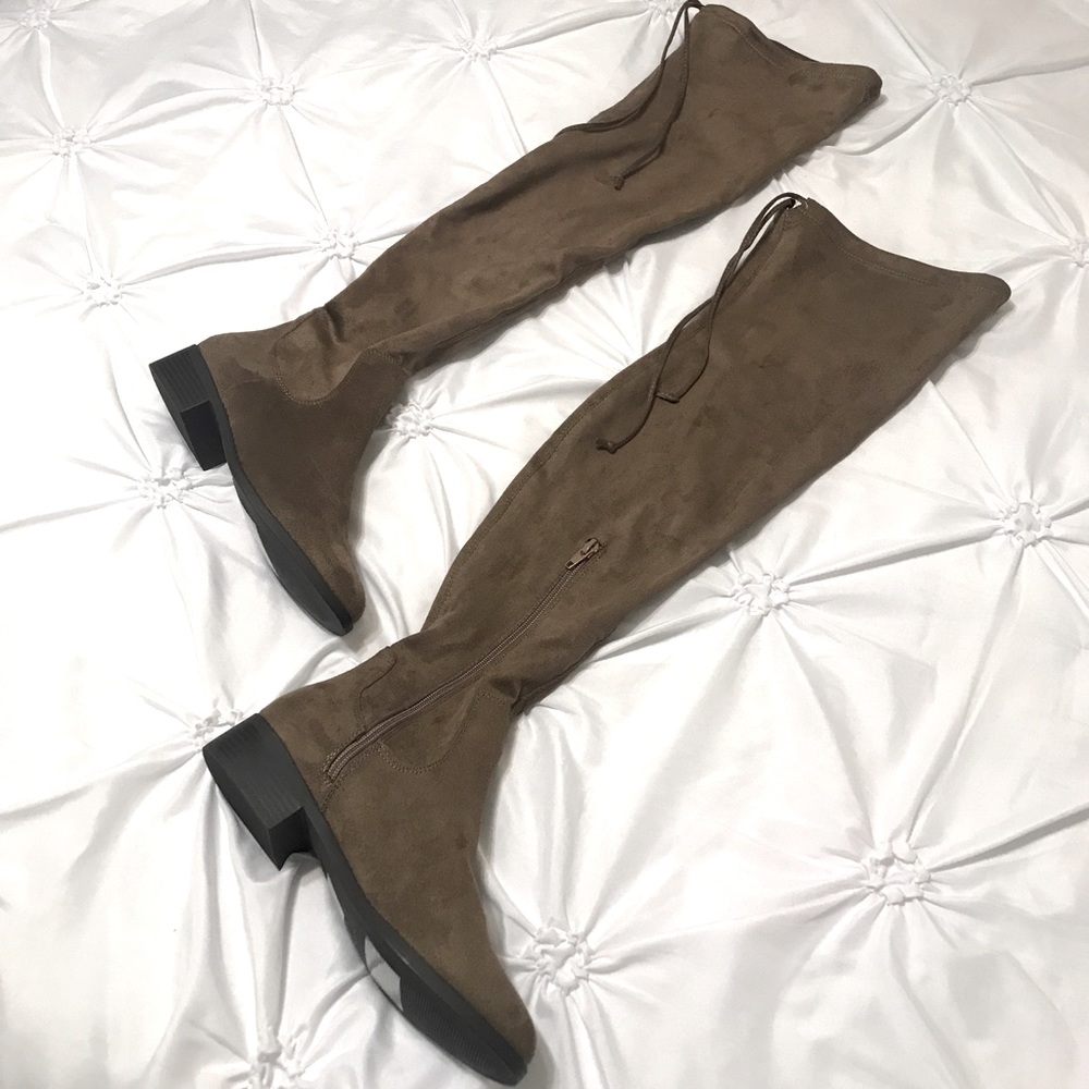 thigh-high ankle boots! (no heel) 🤍✨ US 7.5